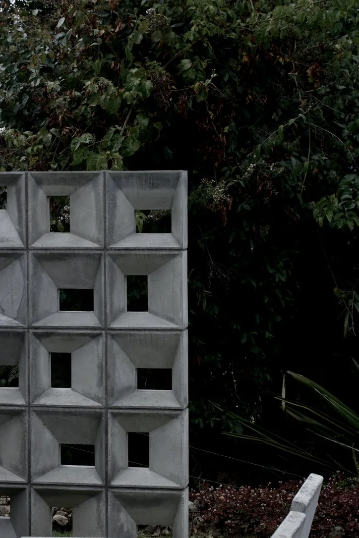 Celosía Keops en concreto — Silente Estudio