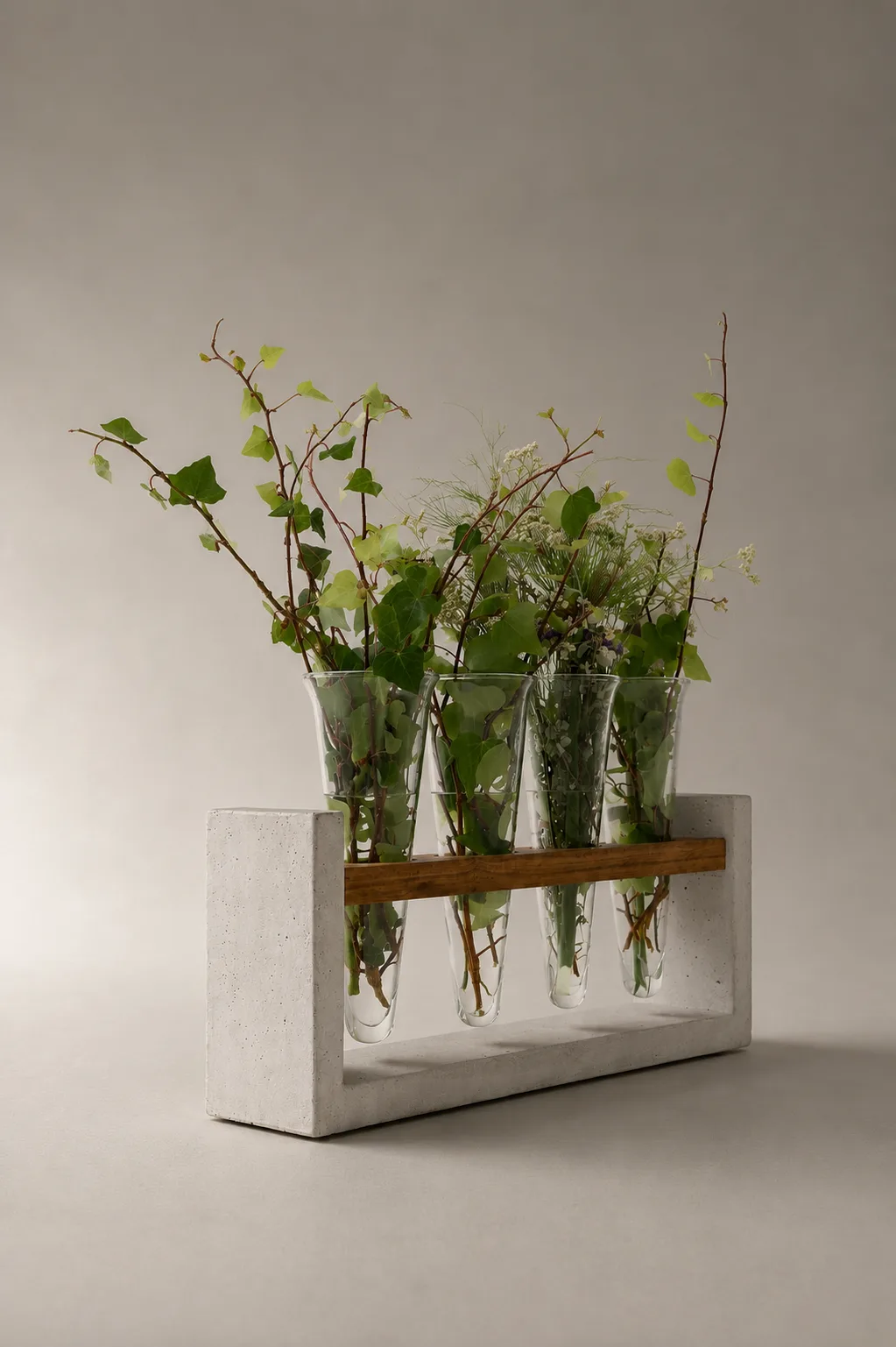 Florero 4 Glass en concreto — Silente Estudio